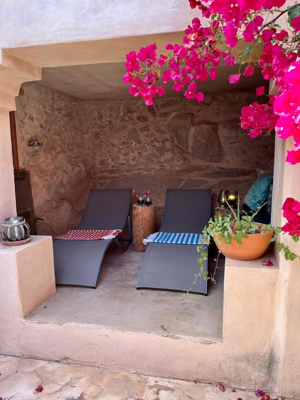 Casa Con Vistas Al Mar Y Patio De Buganvillas Aigues 외부 사진